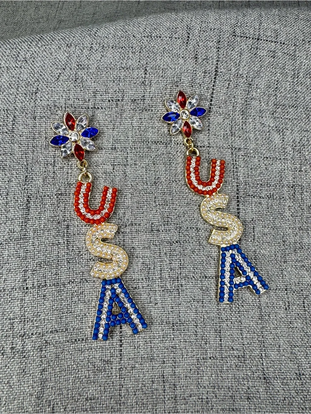 Patriotic USA Rhinestone Beaded Dangle Earrings Red White Blue July 4th NWT